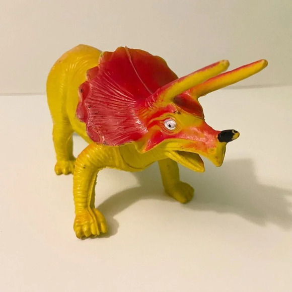 Vintage 1985 Imperial Yellow Red Triceratops Dinosaur 9 in Plastic Toy Figure - Picture 13 of 13